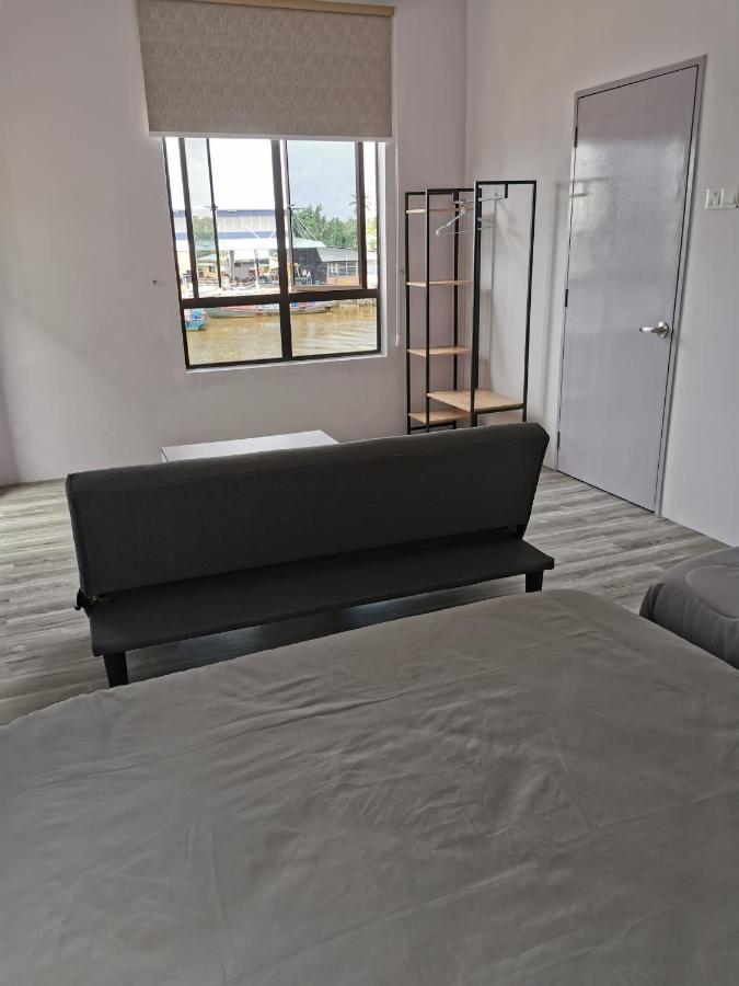 Mersingfirstfloor丰盛港二楼民宿 Екстериор снимка