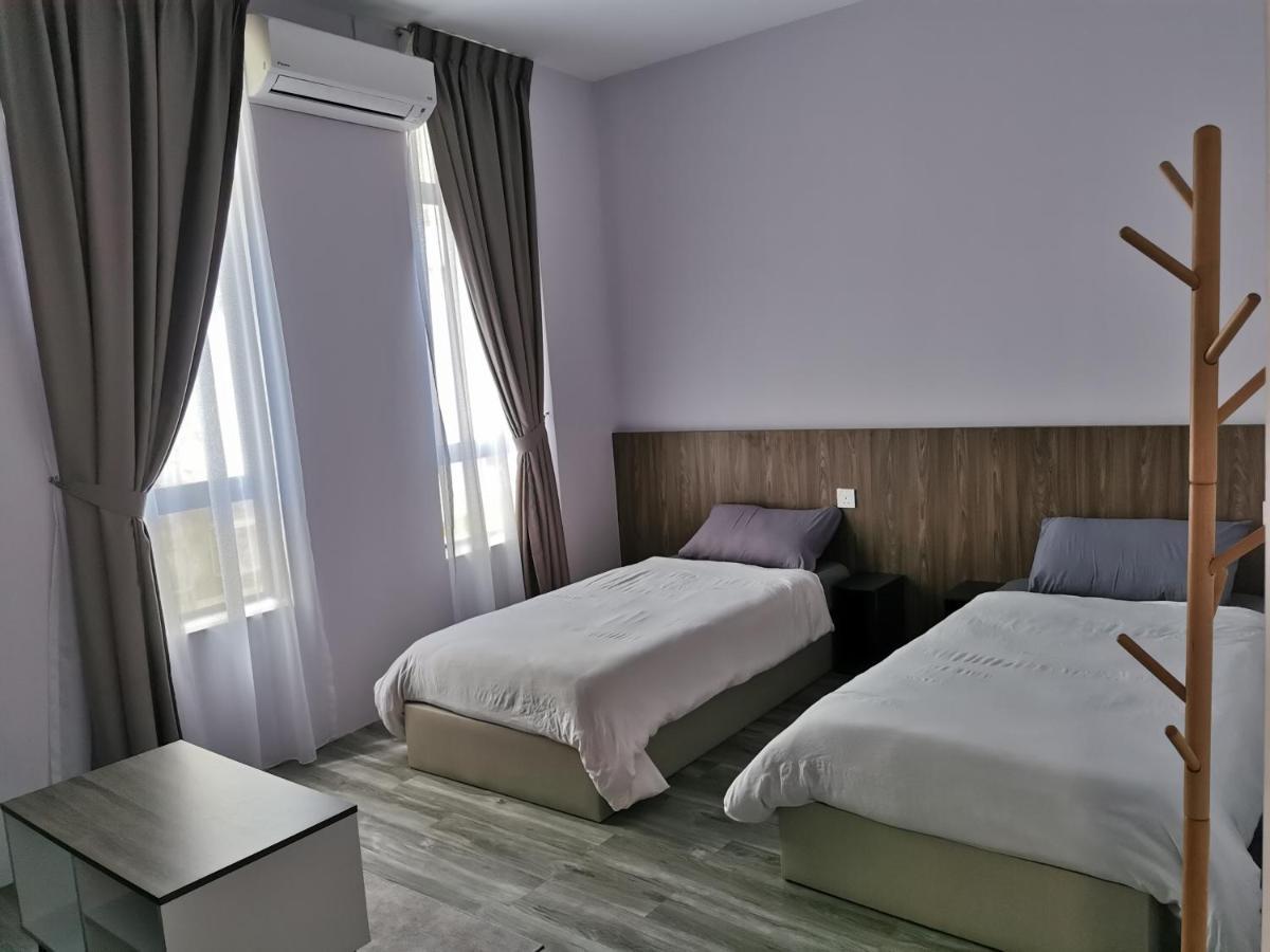 Mersingfirstfloor丰盛港二楼民宿 Екстериор снимка