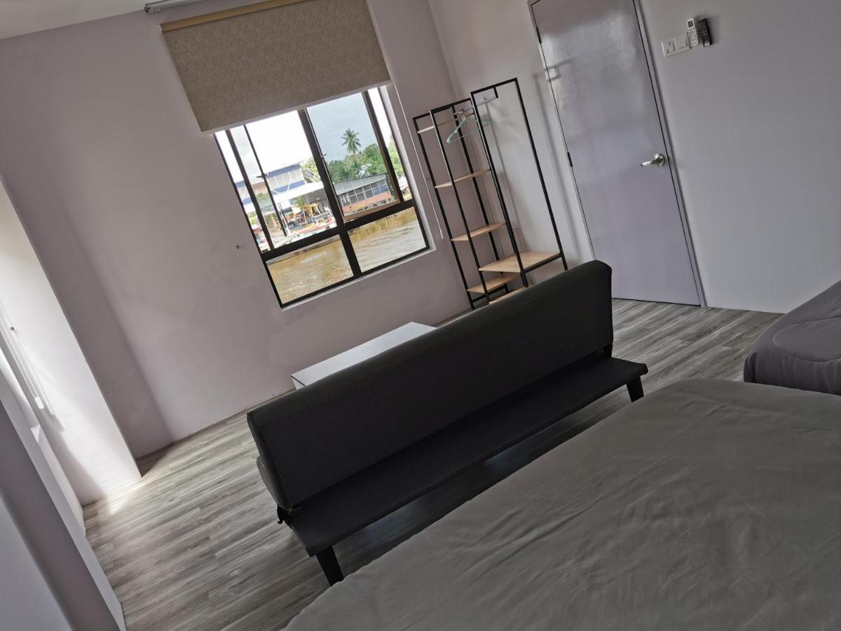 Mersingfirstfloor丰盛港二楼民宿 Екстериор снимка